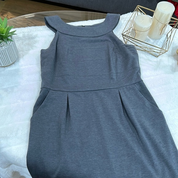 Dark grey dress with pockets - Picture 1 of 3